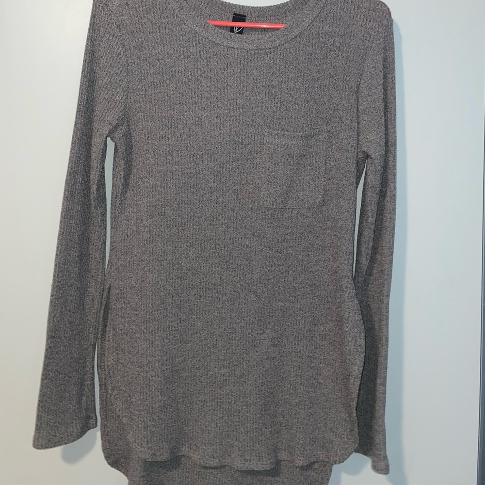 Sweater with slits on side